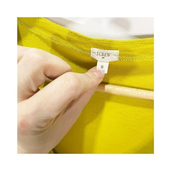 J Crew Factory Mustard Yellow Flower Blouse Womens Size Small Short Sleeve - Picture 4 of 5